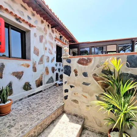 Gran & Barbacue Giovanni Y Rosa C Tenerife Norte Holiday home *